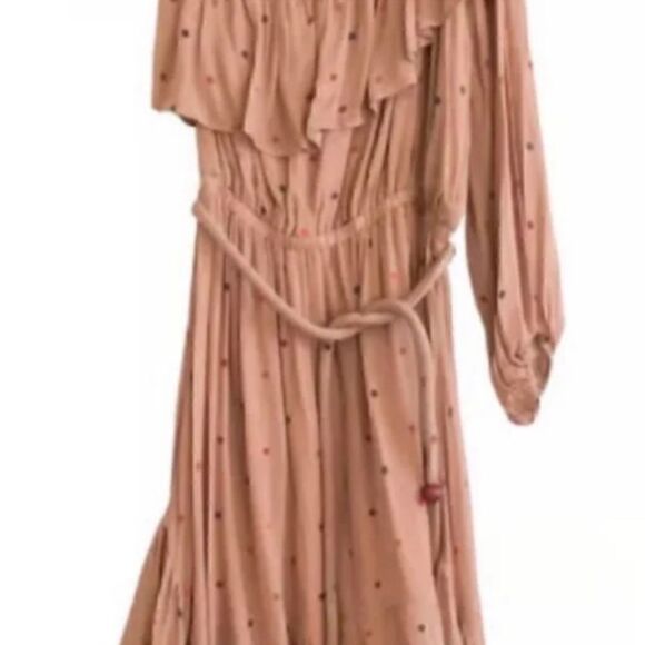 FARM Rio Beige Dots One Shoulder Dress
Size Small - Picture 3 of 10